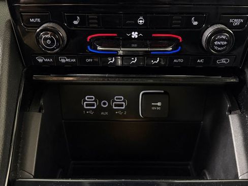 Used 2023 Jeep Grand Cherokee Limited AWD/4WD image 25