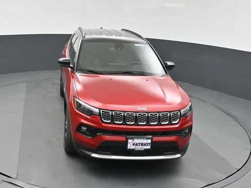 Used 2025 Jeep Compass Limited AWD/4WD image 36