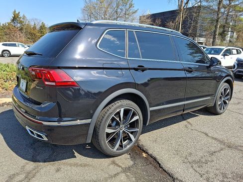 Certified 2023 Volkswagen Tiguan SEL R-Line image 5