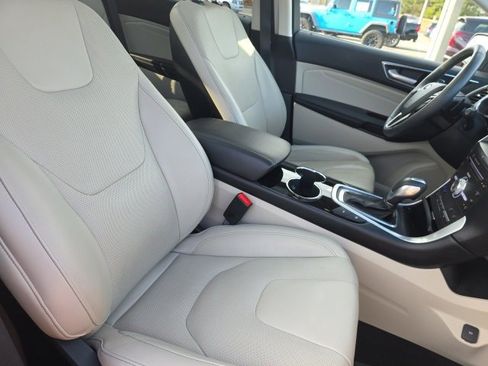 Used 2018 Ford Edge Titanium w/ Equipment Group 302A image 14