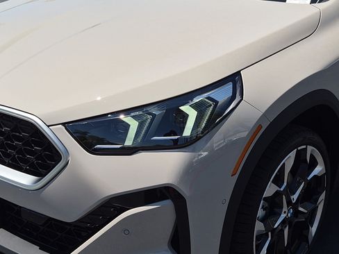 New 2026 BMW X2 xDrive28i w/ Technology Package AWD/4WD image 6