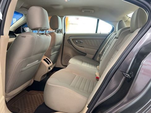 Used 2019 Ford Taurus SE FWD image 15