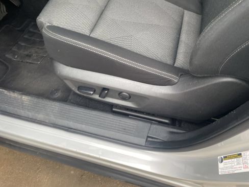 Used 2024 Nissan Rogue SV FWD image 20