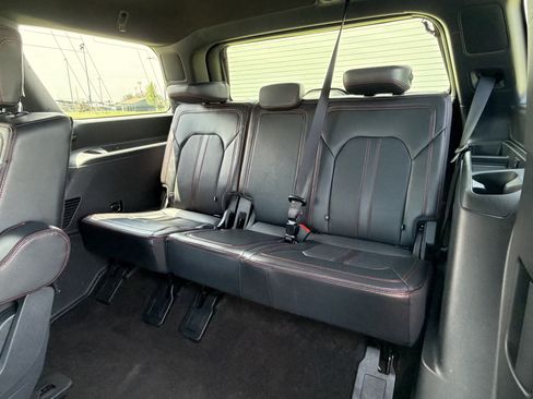 Used 2023 Ford Expedition Limited AWD/4WD image 28