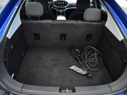 Used 2017 Chevrolet Volt LT image 8