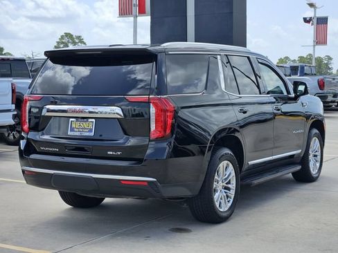 Used 2023 GMC Yukon SLT w/ SLT Premium Package AWD/4WD image 5