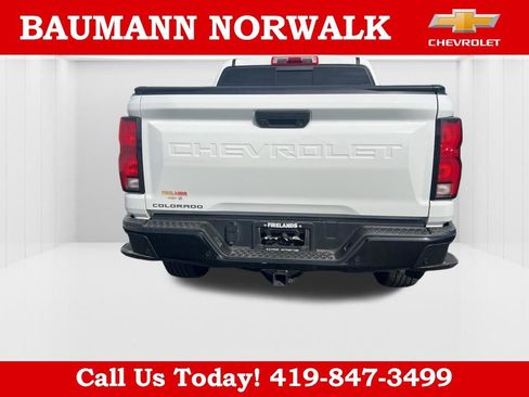 Used 2023 Chevrolet Colorado Z71 w/ Z71 Convenience Package 2 AWD/4WD image 11