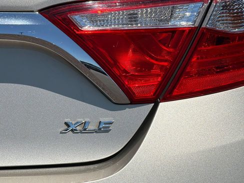 Used 2015 Toyota Camry XLE w/ Advanced Technology Package FWD image 26