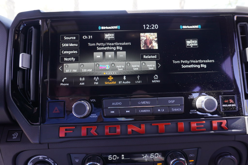 Certified 2025 Nissan Frontier PRO-4X w/ Tow Package AWD/4WD image 20