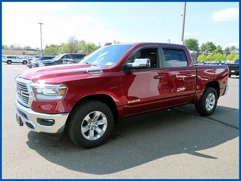 Used 2023 RAM 1500 Laramie AWD/4WD image 1