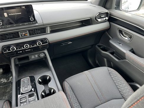 New 2025 Honda Pilot Sport image 31