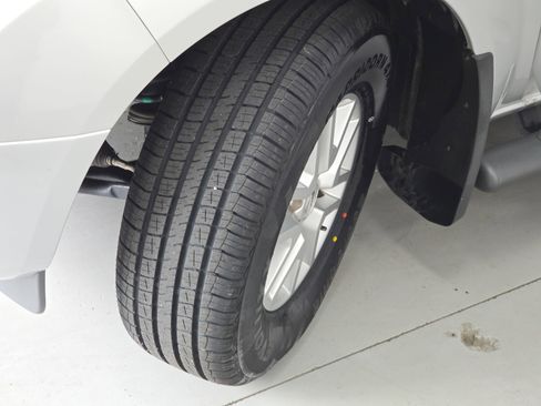 Certified 2020 Nissan Frontier SV RWD image 30
