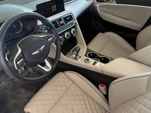 Used 2023 Genesis G70 3.3T w/ Sport Prestige Package RWD image 10
