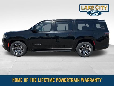 Used 2024 Jeep Wagoneer L Series II AWD/4WD image 2