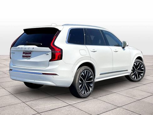 New 2026 Volvo XC90 T8 Plus w/ Protection Package image 4