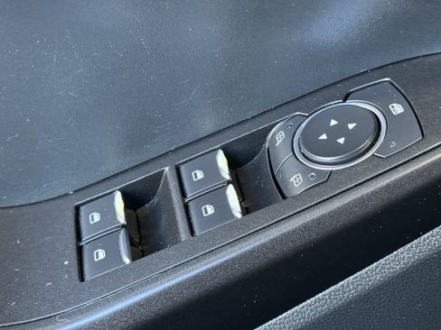 Used 2020 Ford Explorer 2WD image 13