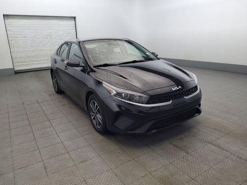 Used 2022 Kia Forte LXS FWD image 13