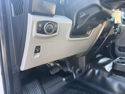 Used 2017 Ford F150 XL w/ Equipment Group 101A Mid RWD image 13