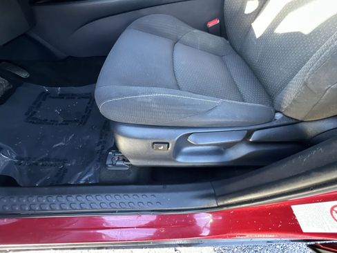 Used 2018 Toyota C-HR XLE image 14