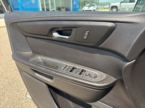 Used 2013 Chevrolet Traverse LT image 23