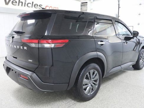 Used 2022 Nissan Pathfinder S AWD/4WD image 6