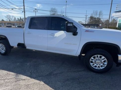 Used 2024 Chevrolet Silverado 3500 LT w/ Safety Package image 3