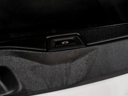 Used 2023 BMW X5 xDrive40i w/ Premium Package image 50