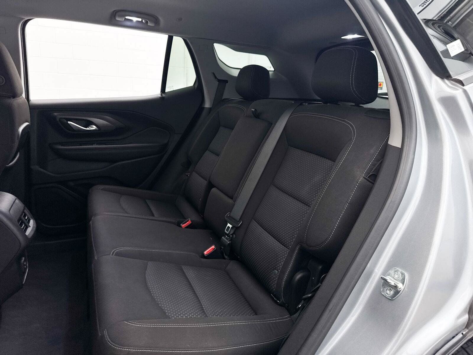Used 2023 GMC Terrain SLE FWD image 27
