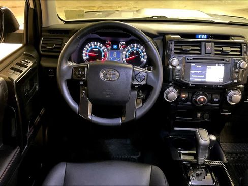 Used 2019 Toyota 4Runner TRD Off-Road Premium image 5