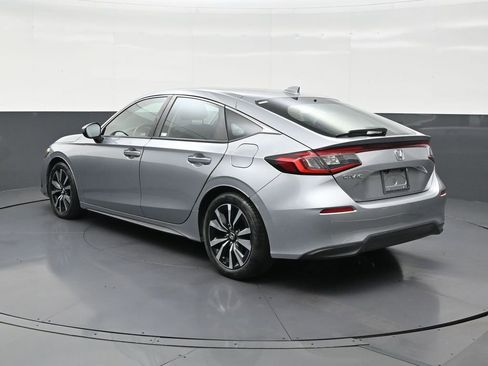 Used 2022 Honda Civic EX-L image 3
