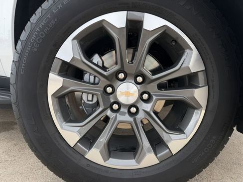 Used 2025 Chevrolet Tahoe LS image 10