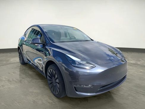 Used 2024 Tesla Model Y Long Range image 7