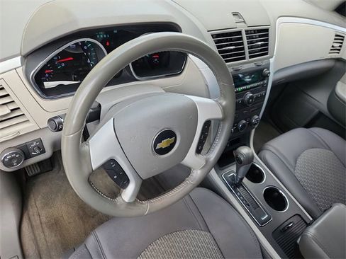Used 2012 Chevrolet Traverse LT image 10