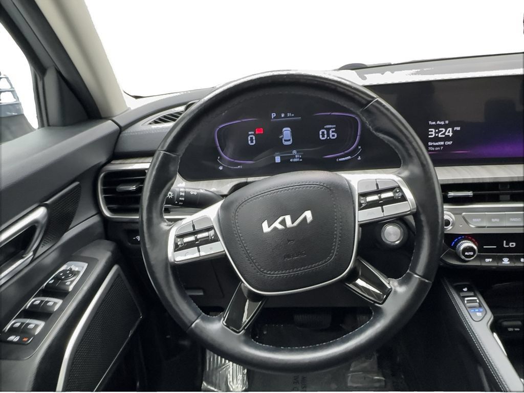 Used 2024 Kia Telluride EX w/ EX Captain's Chair Package AWD/4WD image 41