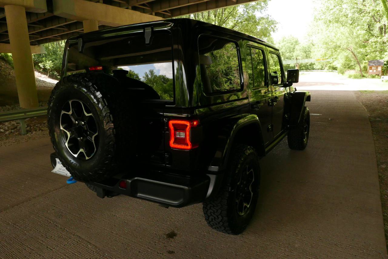 Used 2021 Jeep Wrangler Unlimited Rubicon 4xe w/ Cold Weather Group AWD/4WD image 40