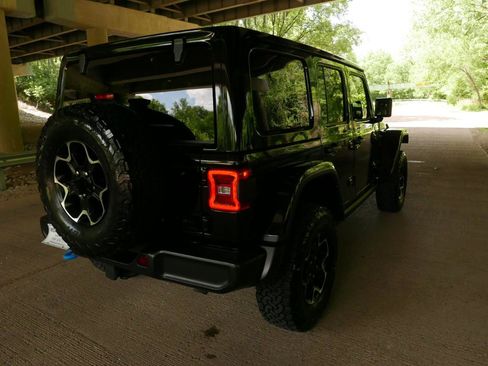 Used 2021 Jeep Wrangler Unlimited Rubicon 4xe w/ Cold Weather Group AWD/4WD image 40