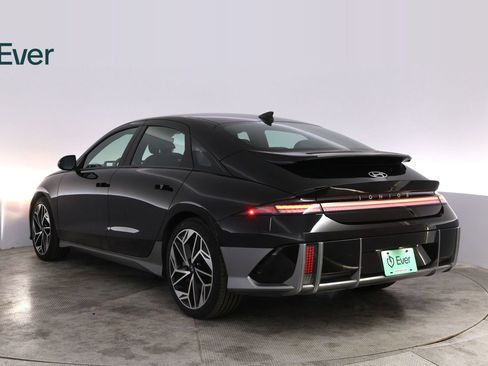 Used 2023 Hyundai Ioniq 6 SEL RWD image 17