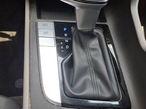Used 2025 Hyundai Elantra Sport FWD image 25