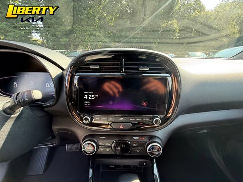 Used 2023 Kia Soul EX FWD image 14