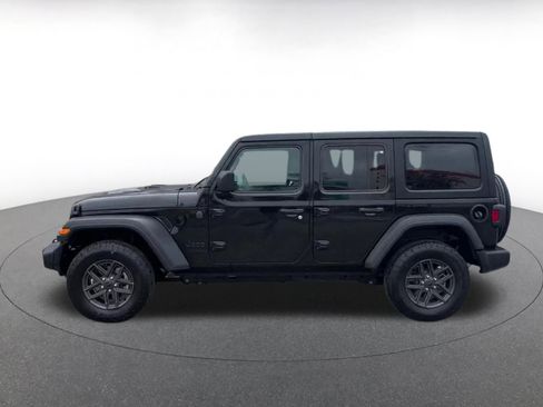 Used 2025 Jeep Wrangler Sport S image 9