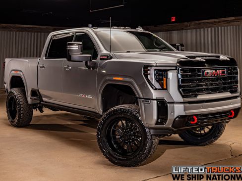 Used 2025 GMC Sierra 2500 AT4 image 1