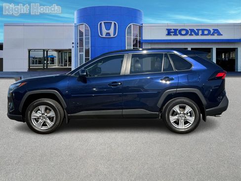 Used 2025 Toyota RAV4 XLE image 3