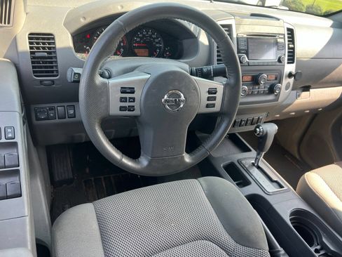 Used 2018 Nissan Frontier SV w/ Value Truck Package RWD image 13