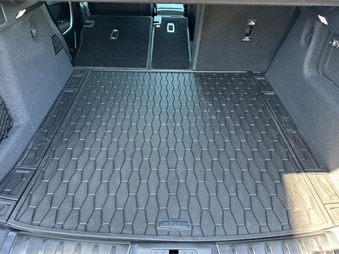 New 2026 Jaguar F-PACE R-Dynamic S image 14