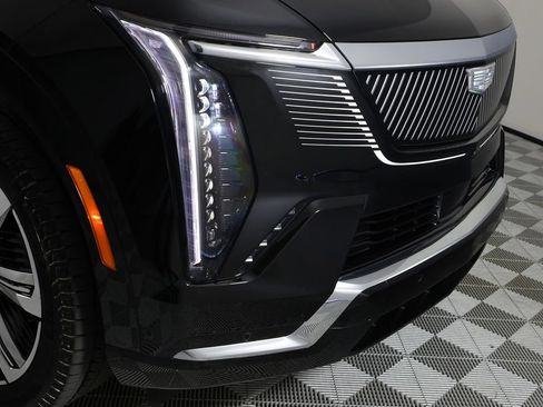Used 2025 Cadillac Escalade IQ Luxury 2 w/ LPO, Premium Carpet Package AWD/4WD image 46