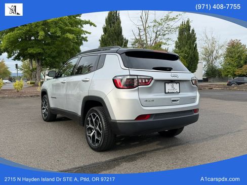 Used 2025 Jeep Compass Limited AWD/4WD image 6