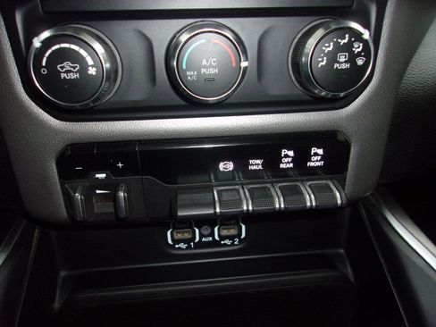 Used 2024 RAM 2500 Big Horn w/ Off Road Package image 22