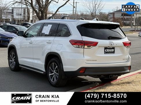 Used 2017 Toyota Highlander XLE image 5