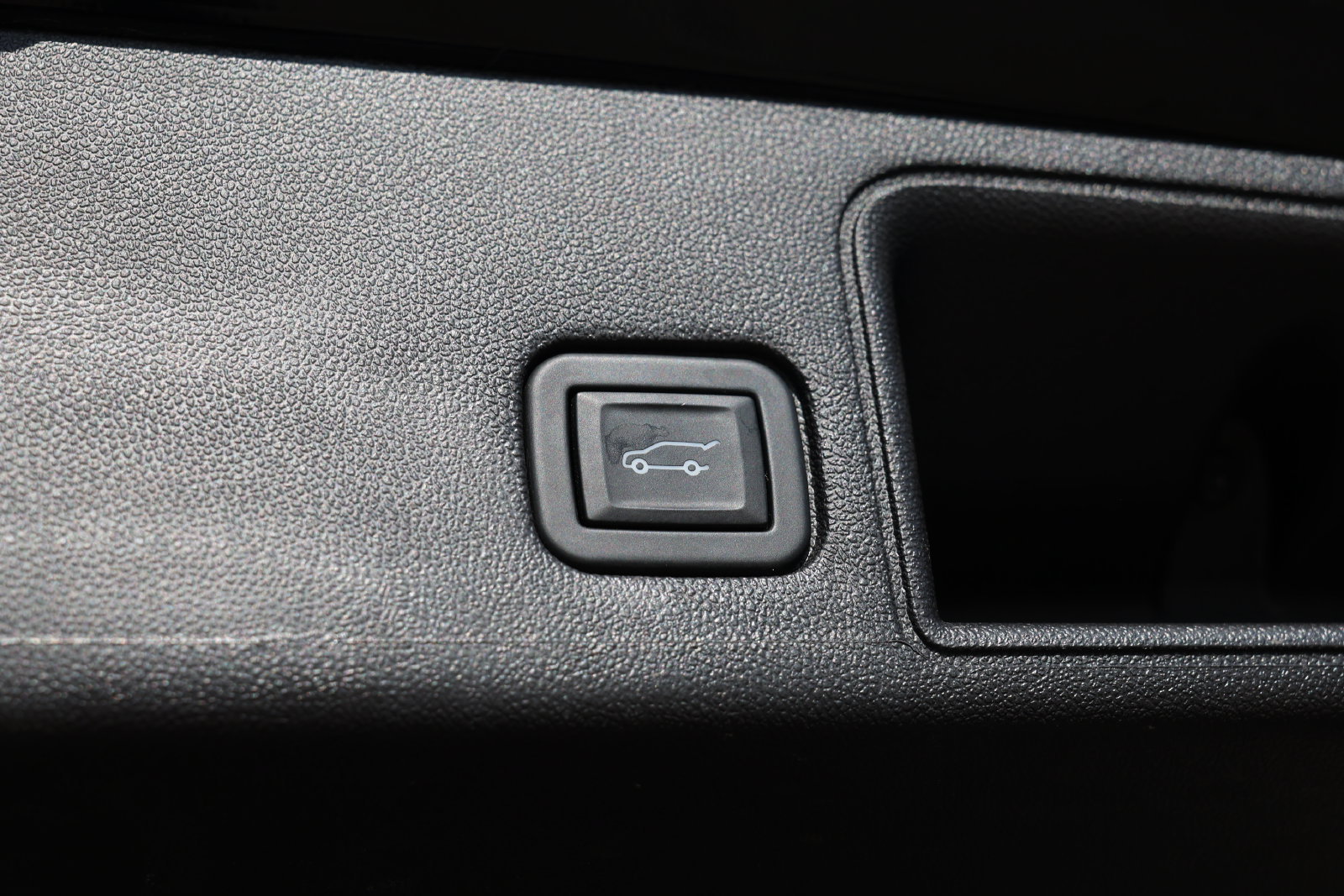 Used 2024 GMC Terrain SLT AWD/4WD image 33