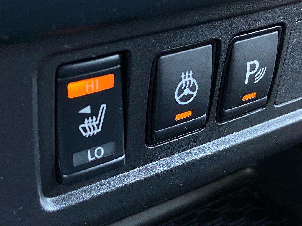 Used 2026 Nissan Frontier PRO-4X AWD/4WD image 26